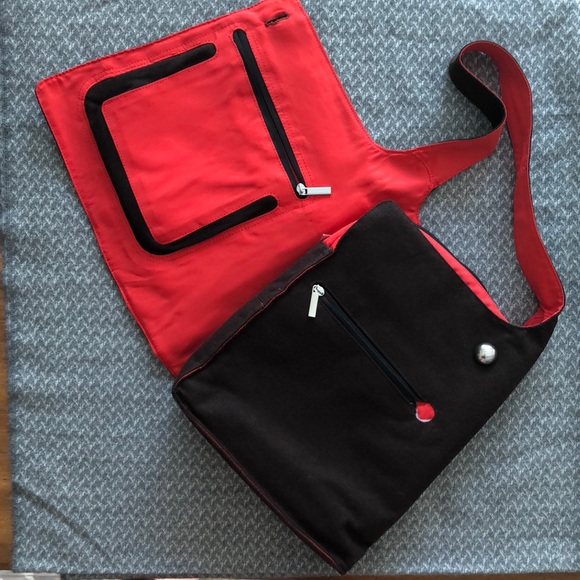 Speck A-line 10.2” Laptop Tote (Brown/Red-Orange) - Picture 3 of 7